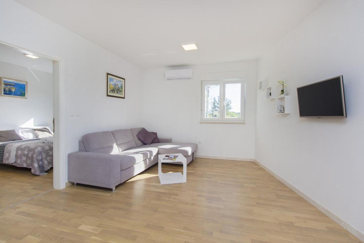 וודיצה Apartments Luka מראה חיצוני תמונה