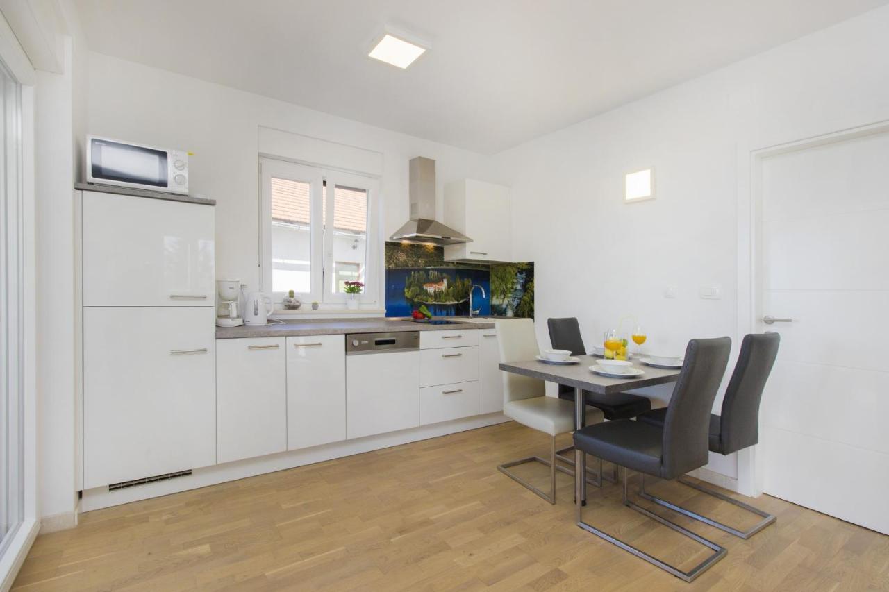 וודיצה Apartments Luka מראה חיצוני תמונה